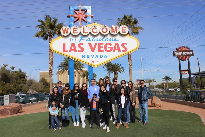 1.5-Hour Las Vegas Strip Limo Tour with Champagne and Photo Stops - Should You Book This Champagne and Photo Limo Tour?