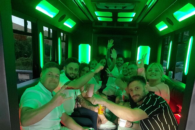 1 Hour Private Las Vegas Party Bus Tour - English and Spanish, Plus a Chauffeur Who Helps