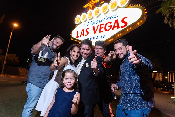 1 Hour Private Limo Photo Tour - Key things you’ll notice on this limo photo tour