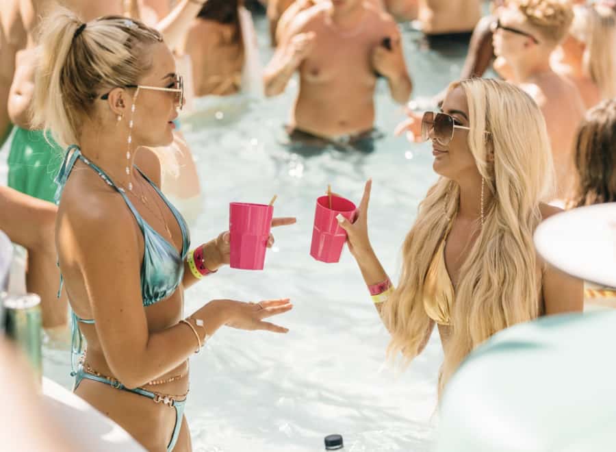 #1 Vegas Pool Crawl with Party Bus, Free Drinks & VIP Entry - Key Points to Know Before You Go
