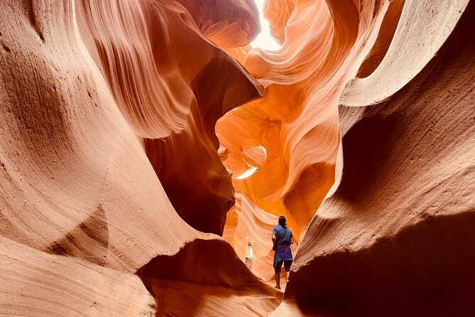 2-Day Grand Canyon, Antelope Canyon, Monument Valley and Sedona - Sedona’s red rocks: Chapel of the Holy Cross, Airport Mesa, and Uptown time