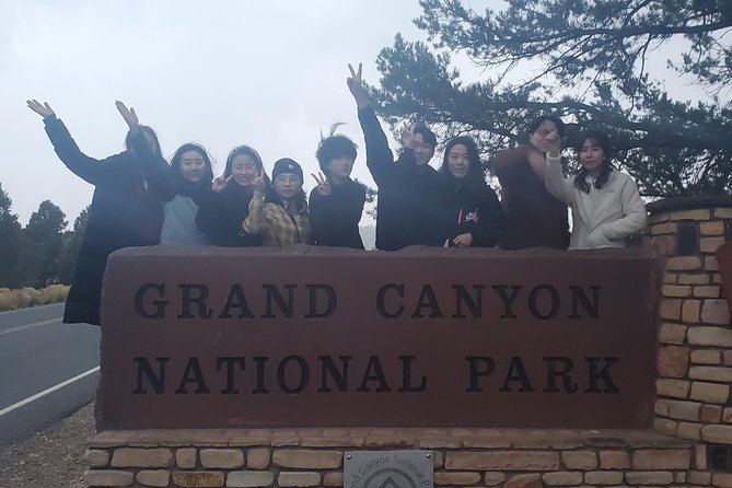 2 Day Grand Canyon, Bryce, Zion, Horseshoe Bend, Antelope Tour - Horseshoe Bend: The Short Walk to the Big View
