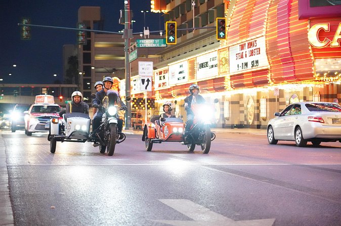 2-Hour Private Tour of Las Vegas by Night on a Sidecar - Bellagio fountains stop: the 15-minute photo window