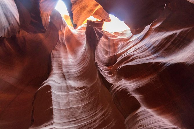 3-Day Antelope, Monument Valley & Horseshoe Tour from Las Vegas - Monument Valley jeep tour: how the Navajo guide experience changes everything