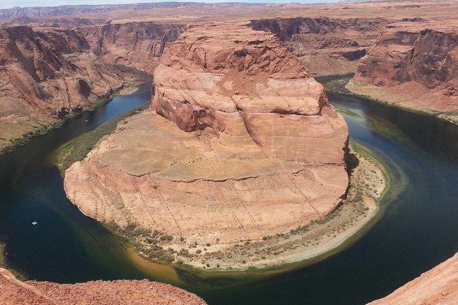 3-Day Grand Canyon, Monument Valley and Zion Tour from Las Vegas - Hotel nights near Lake Powell: comfort, room setup, and practical packing