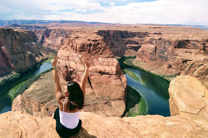 Antelope Canyon & Horseshoe Bend from Vegas, Lunch, Free WiFi - Group size, comfort, and why some guides earned serious fans