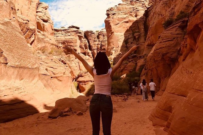Antelope Canyon & Horseshoe Bend Tour from Las Vegas with Lunch - Lunch and snacks: fueling a full 15-hour canyon day