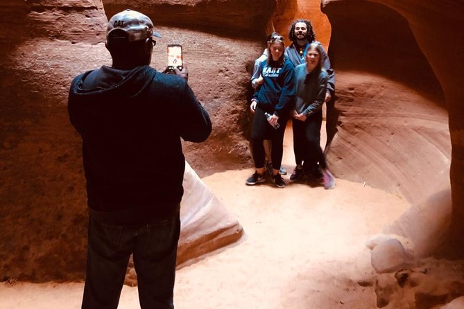 Antelope Canyon & Horseshoe Bend with Lunch - Antelope Canyon with a certified Navajo guide, plus a Canyon X twist