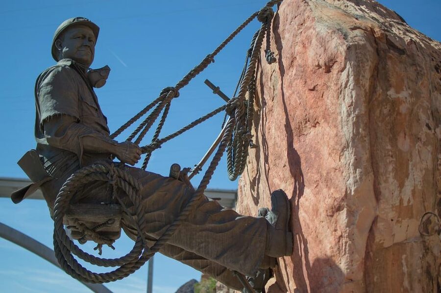 Around Las Vegas Tour VIP Small Group tour From Las Vegas - Boulder City’s 1930s hotel stop and the dam builders’ story