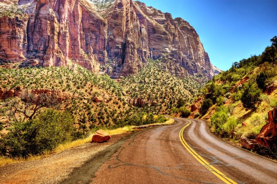 Bryce Canyon and Zion Park Combo Tour From Las Vegas - T.C. Bailey’s castle images: turning a description into better viewing