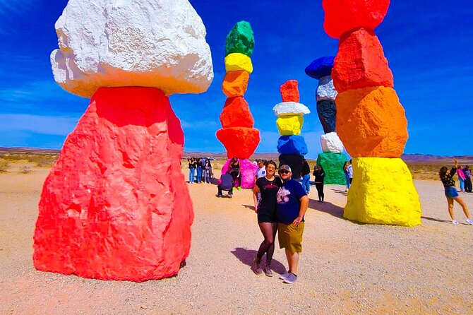 California Desert, Seven Magic Mountains and Las Vegas Sign - Timing and pacing: why two stops in one run feels just right