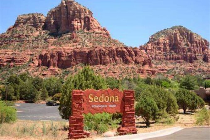 Day Tour of Uptown Sedona and It's Best Views - Chapel of the Holy Cross, architecture built into the rock