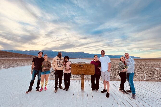 Death Valley Day & Night Tour - Scenic Stops, Sunset & Stargazing - Getting picked up and hitting Red Rock Canyon first