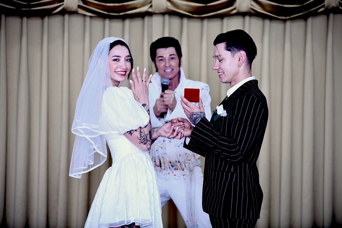Elvis Chapel Wedding and Vow Renewal - Key things to know before you book Elvis Chapel