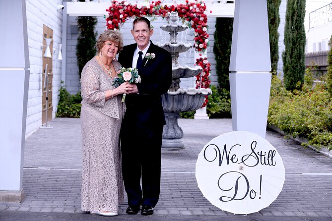 Elvis Chapel Wedding and Vow Renewal - What you actually get for $499 per person