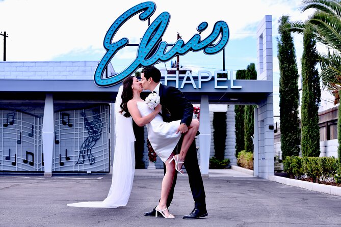 Elvis Chapel Wedding and Vow Renewal - Legal wedding vs vow renewal: the Nevada Marriage license point