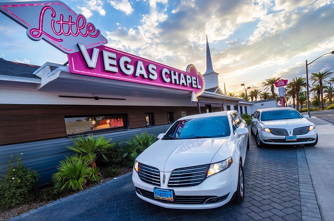 Elvis Wedding at The Little Vegas Chapel including Limousine Transportation - Price and Value for an Elvis Wedding Package That Includes a Limo