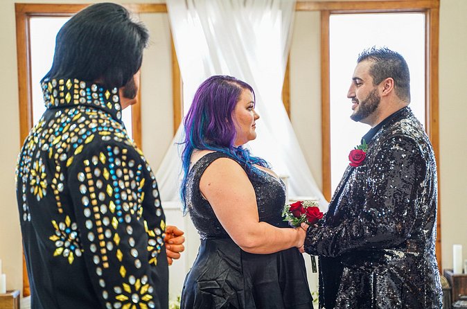 Elvis Wedding at The Little Vegas Chapel including Limousine Transportation - Who This Elvis Wedding Works Best For