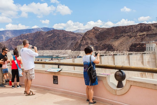 Exclusive: Private Tour of Las Vegas and the Hoover Dam - The Las Vegas finish: Welcome sign, Fremont Street Experience, and a Strip cruise
