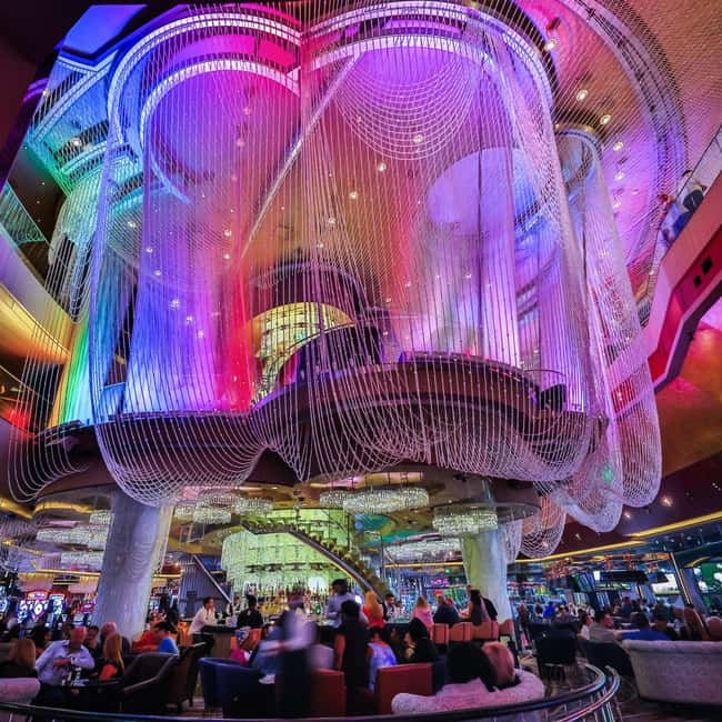 Explore Must-See Spots: Las Vegas Strip Walking Tour - Key highlights at a glance