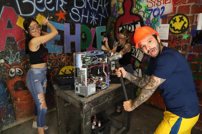 Fremont Street Smash Room: Rage & Destroy Experience - Key highlights to know before you go