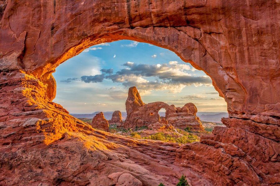 From Las Vegas: 7-Day Utah and Arizona National Parks Tour - Getting there and moving around, without losing the plot