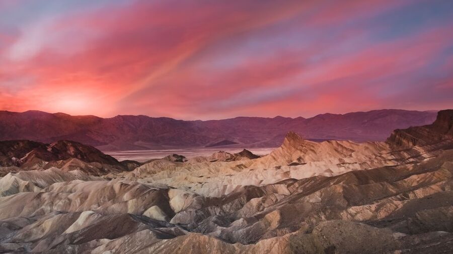 From Las Vegas: Death Valley & Rhyolite Ghost Town Day Trip - Furnace Creek Break and Tom Kelly Bottle House: Small Stops With Big Personality