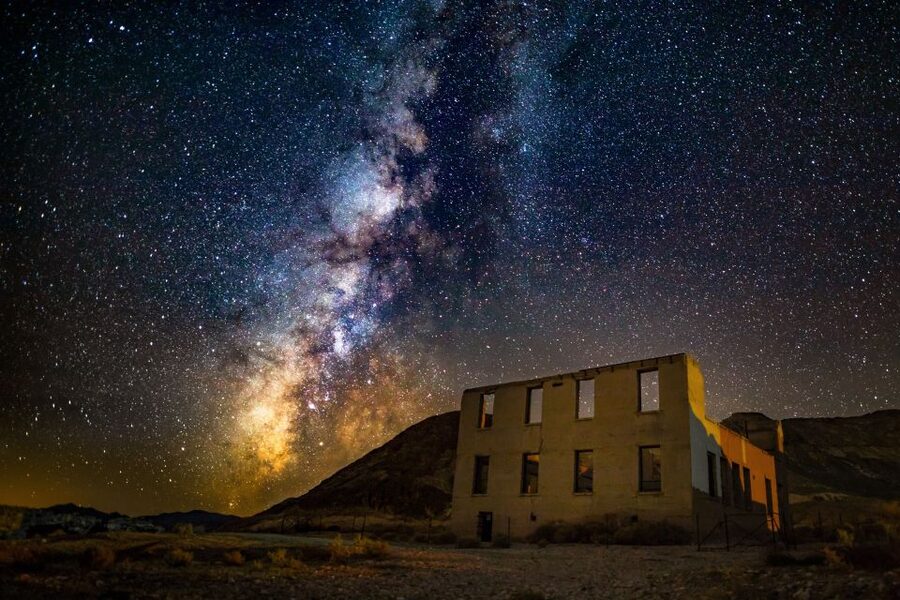From Las Vegas: Death Valley & Rhyolite Ghost Town Day Trip - Pickup in Vegas: Treasure Island, Horseshoe, or Excalibur