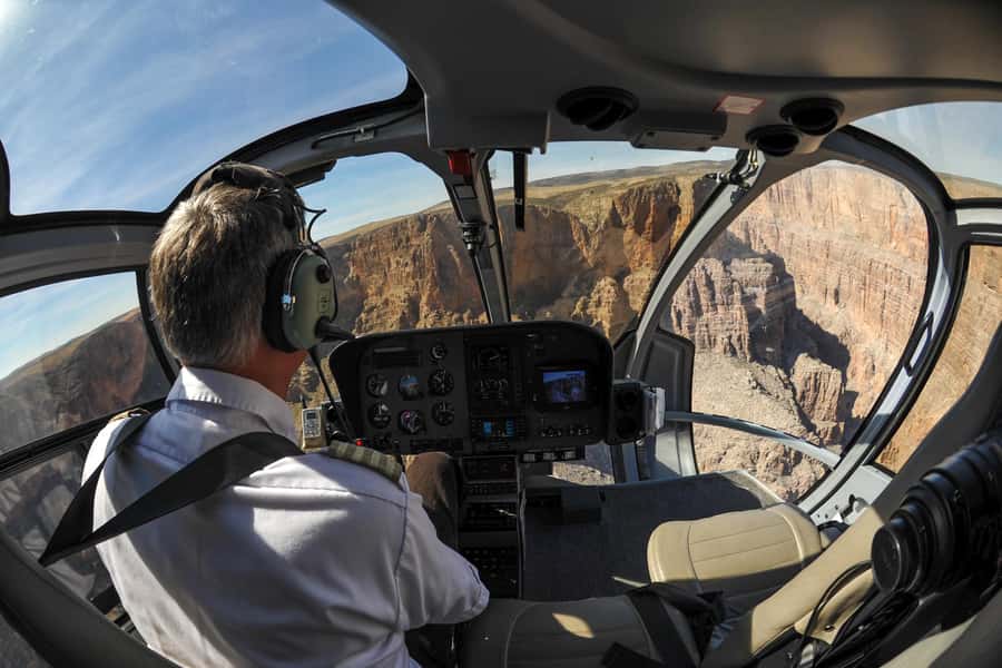 From Las Vegas: Grand Canyon Skywalk Express Helicopter Tour - The Flight Route: Strip Views, Lake Mead, and Hoover Dam