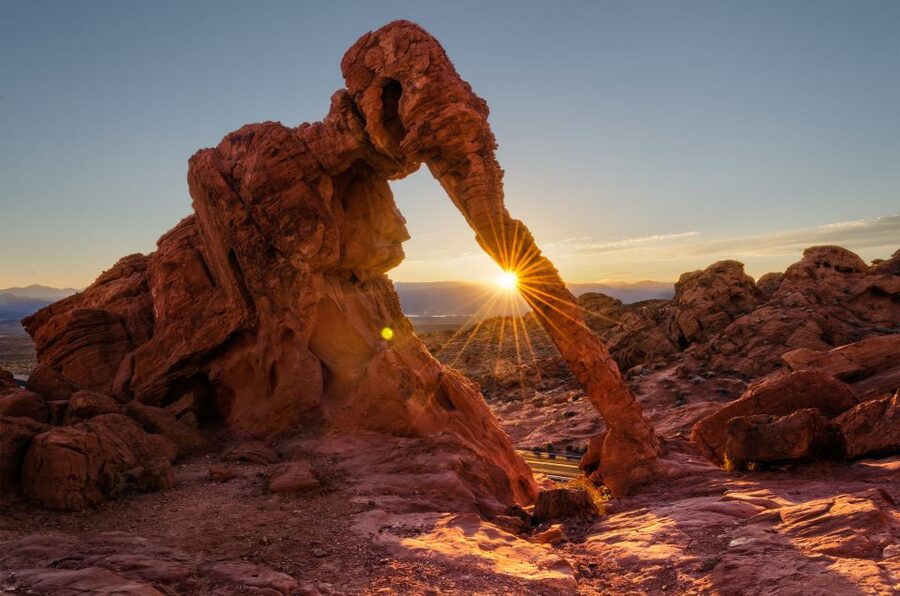 From Las Vegas: Valley of Fire State Park Tour - Getting Out of Vegas: The 7 AM Pickup and the Desert Stops