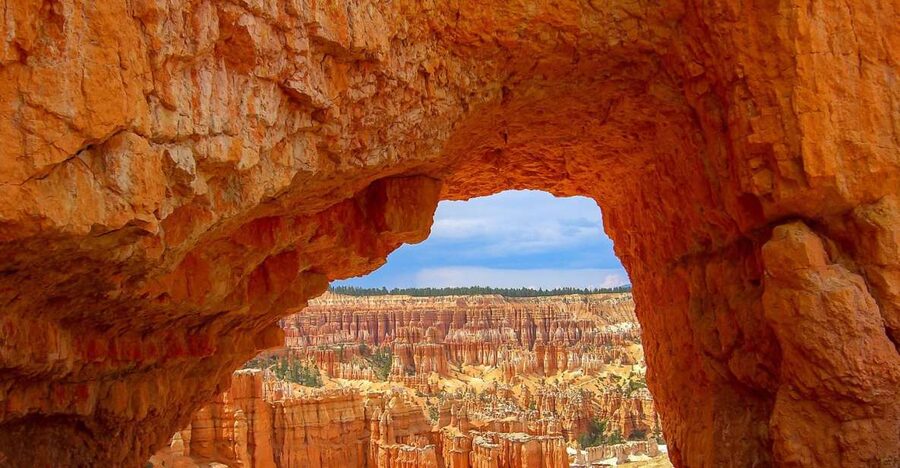 From Las Vegas: Zion and Bryce National Park Overnight Tour - Ruby’s Historic Inn and camping, two ways to rest overnight