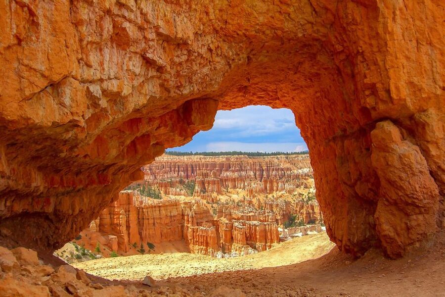 From Las Vegas: Zion and Bryce National Park Overnight Tour - Should you book the Zion and Bryce overnight tour?