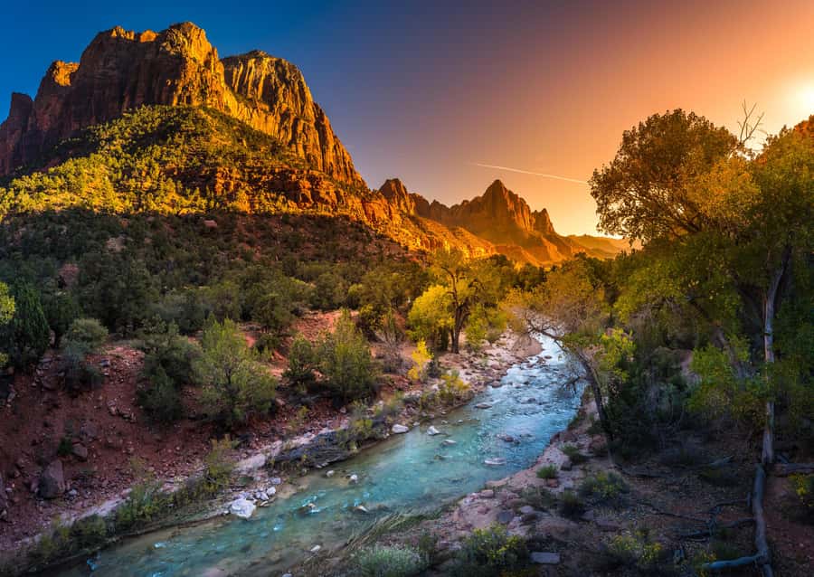 From Las Vegas: Zion National Park Day Trip - The first Zion moments: Hurricane stop, tunnel framing, and visual impact
