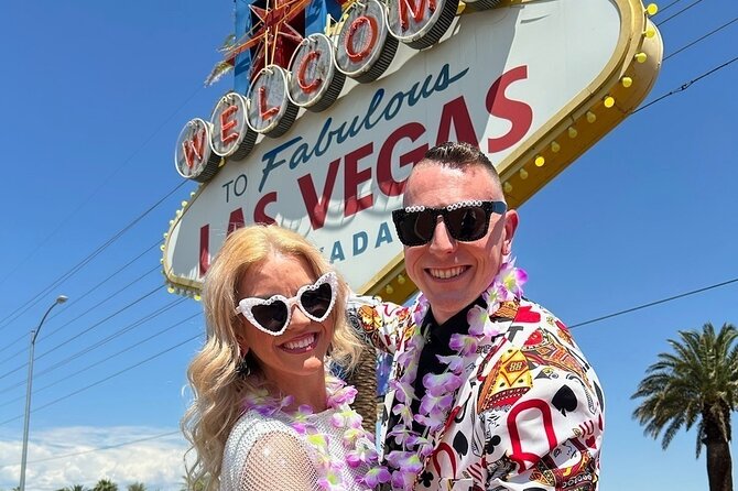 Get Married at the Fabulous Las Vegas Sign + Photos - How the 45-minute schedule keeps it feeling easy