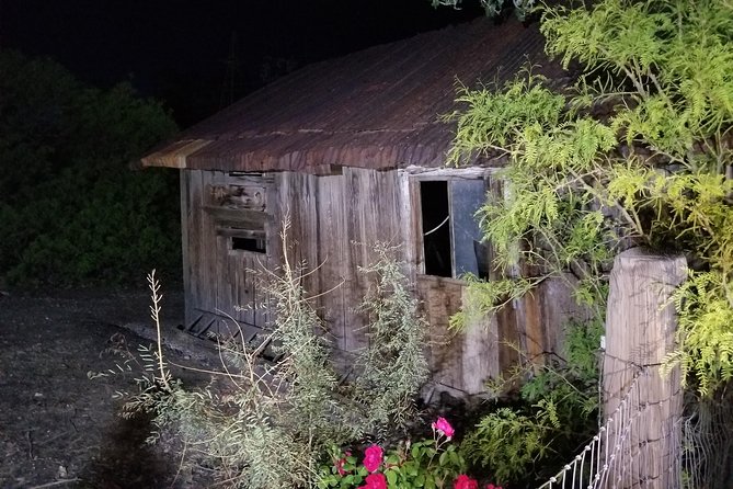 Ghost Hunt in Goodsprings from Las Vegas - The ghost-hunting tools: what you do with EMF meters and temperature guns