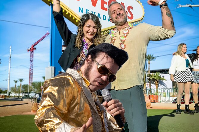 Gold Elvis Wedding or Vow Renewal at Las Vegas Sign - Weather, Timing, and Comfort: Real-World Considerations