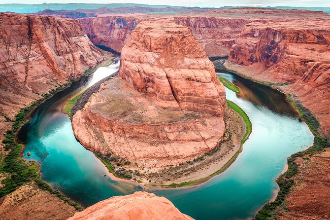 Grand Canyon: 4-in-1 Grand Circle Two-Day Private Tour from Las Vegas - The service factor, and why Hank’s example stands out