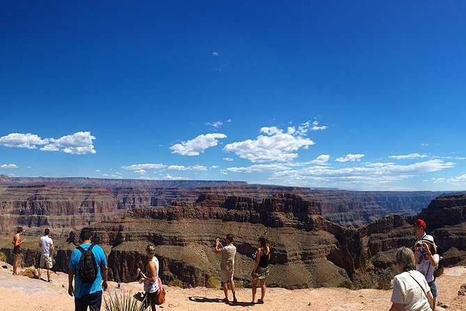 Grand Canyon Helicopter and Western Ranch Adventure Landing Tour - Photo strategy and the best moments to aim your camera
