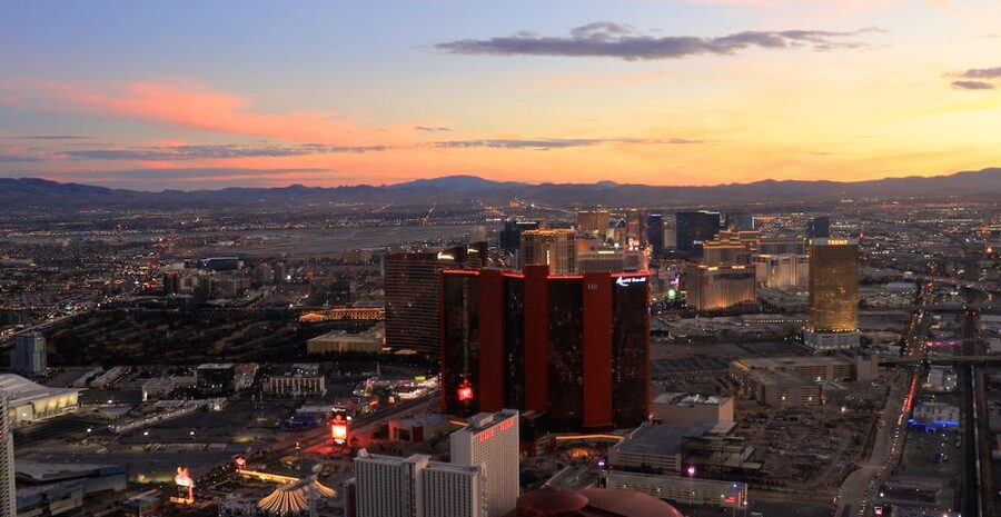 Grand Canyon Helicopter Landing Tour with Vegas Strip - Flying out: Hoover Dam, Lake Mead, and the route you can actually see