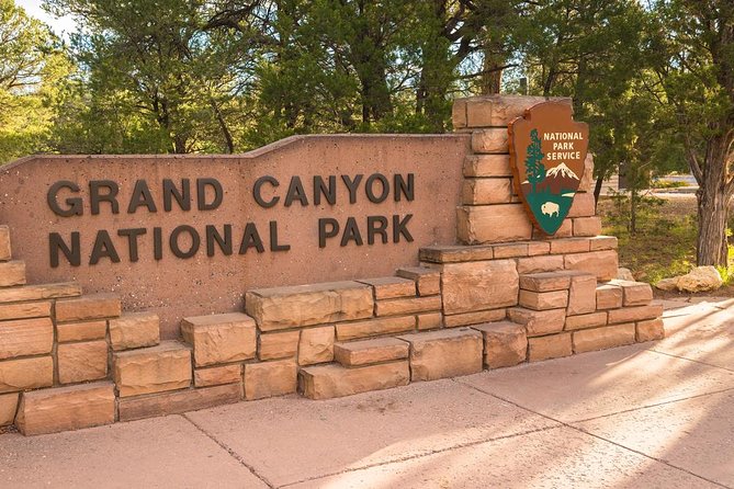 Grand Canyon National Park South Rim Bus Tour from Las Vegas - Mather Point, Hopi House, and Bright Angel: the viewpoint mix that works