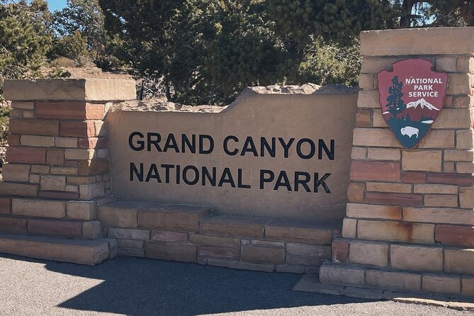 Grand Canyon National Park Tour - 6:00 am pickup: where to stand so you do not miss the van