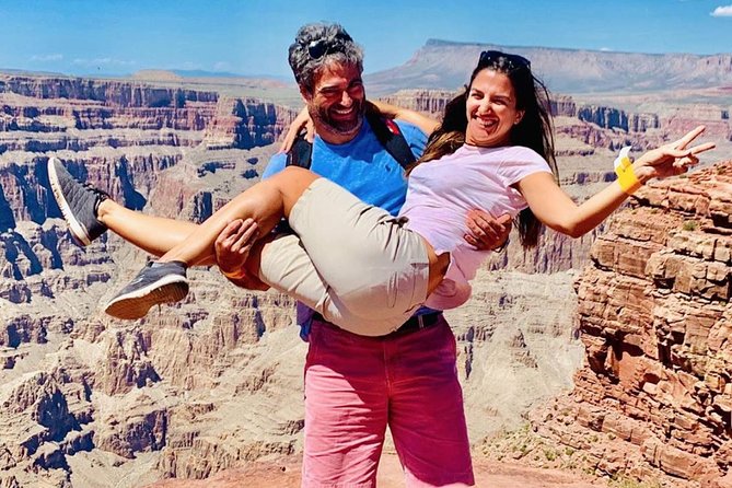 Grand Canyon Tour in Spanish with Skywalk and Hoover Dam included - Price and value for a full day with Skywalk, Dam, and Lake Mead