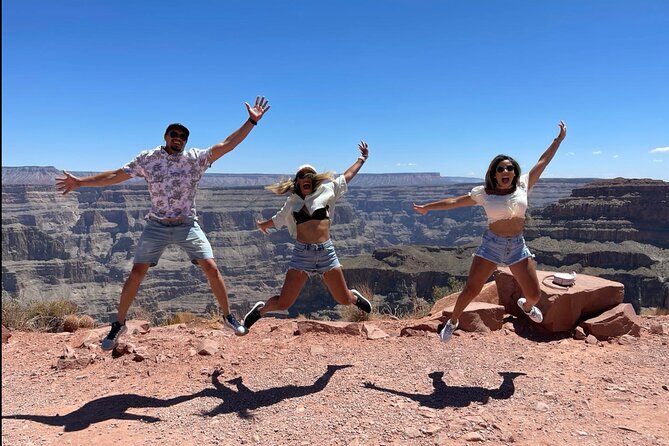 Grand Canyon Tour with Hoover Dam and Joshua Tree - Grand Canyon West at El Mirador Del Aguila and Guano: your 3.5 hours of real canyon time