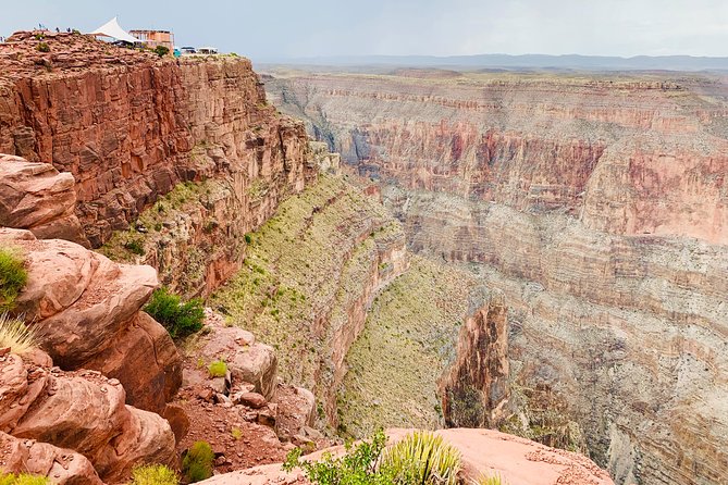 Grand Canyon Tour with Skywalk and Spanish Helicopter Flight - Lunch at the canyon: when the break actually helps