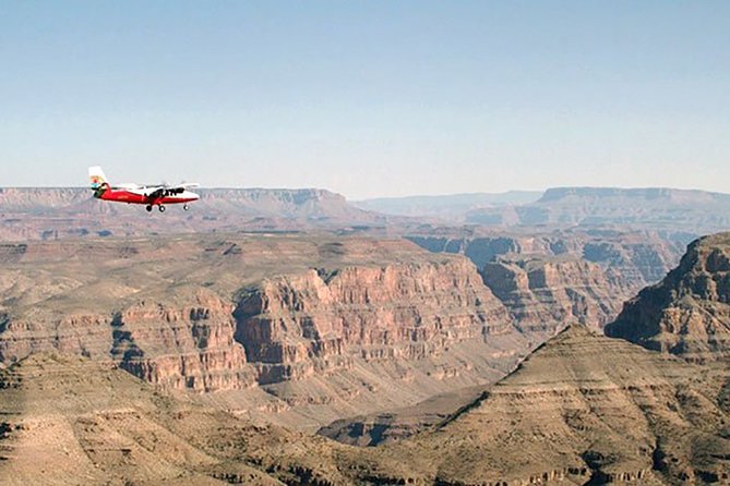 Grand Canyon West Rim Scenic Plane Tour from Las Vegas - Lake Mead and Hoover Dam: the first “wow” stretch