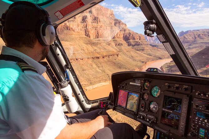 Grand Celebration Helicopter Tour with Black Canyon Rafting - Willow Beach Marina: where the raft ride ends