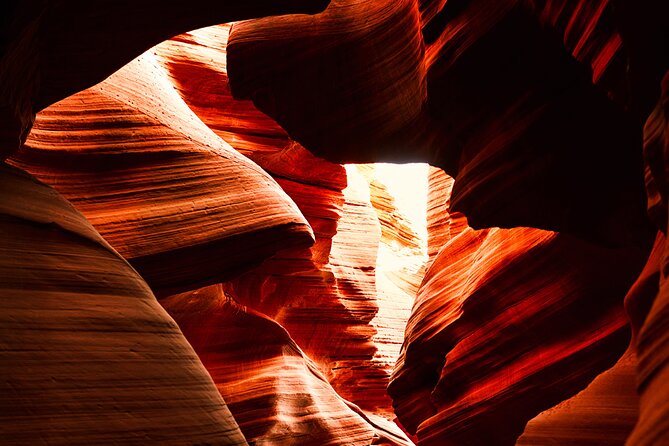 Guided Antelope Canyon & Horseshoe Bend Day Tour from Las Vegas - Pacing, walking distance, and what to pack for heat and dust
