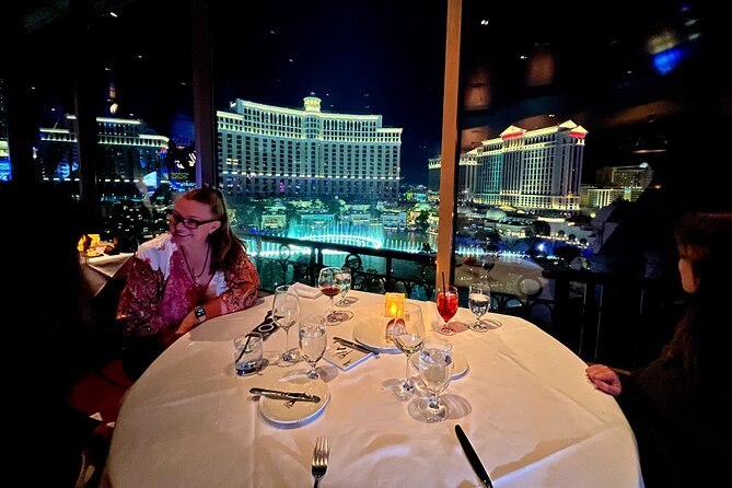 Helicopter Flight of the Las Vegas Strip with Eiffel Tower Dinner - Souvenir Photo and the Frame: A Simple Way to Make It Last