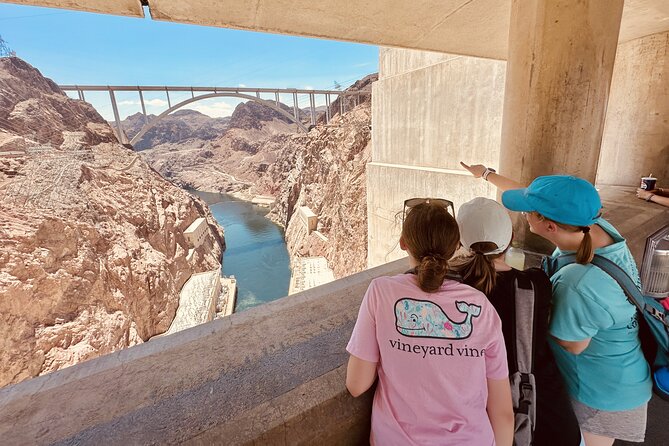 Hoover Dam Small Group Express Tour from Las Vegas - Lake Mead National Recreation Area: Lakeview Overlook in 10 Minutes