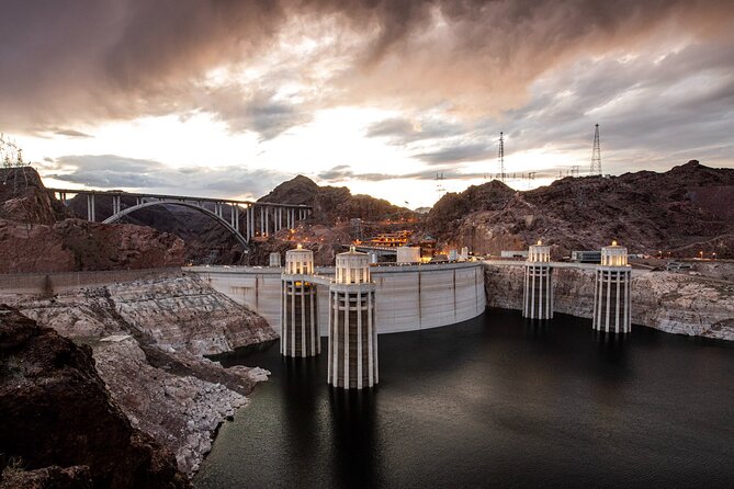 Hoover Dam Tour from Las Vegas with Hot Breakfast - Visitor Center + Generator Room: Where the Story Turns Into Real Engineering